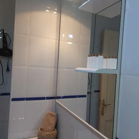 Flat In - Perfect Location 아파트 아리시페