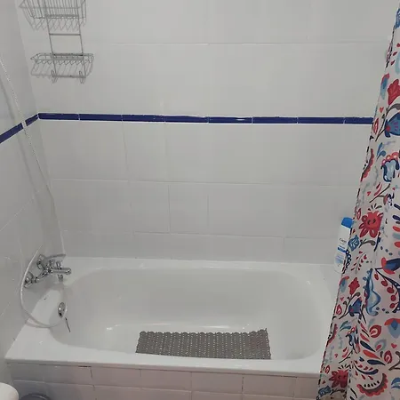 Flat In - Perfect Location 아리시페