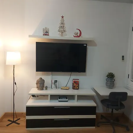 Flat In - Perfect Location * 아리시페