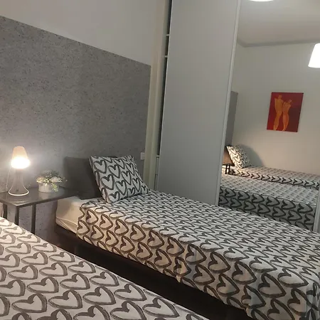 Flat In - Perfect Location